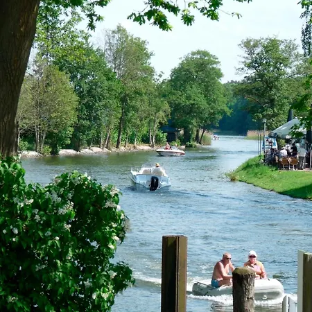 Vakantiehuis Zwischen Den Seen Alt Schwerin